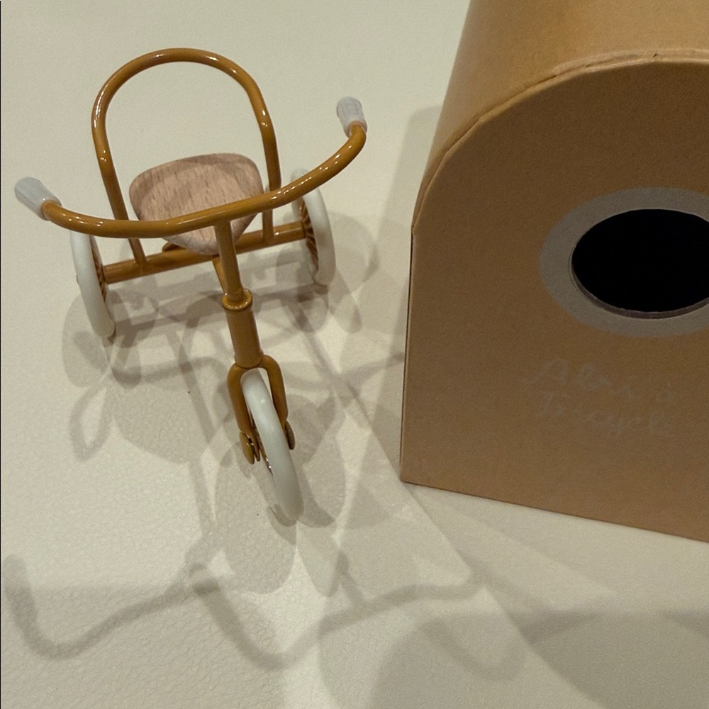 Maileg Abri a Tricycle in “Ocher” Yellow